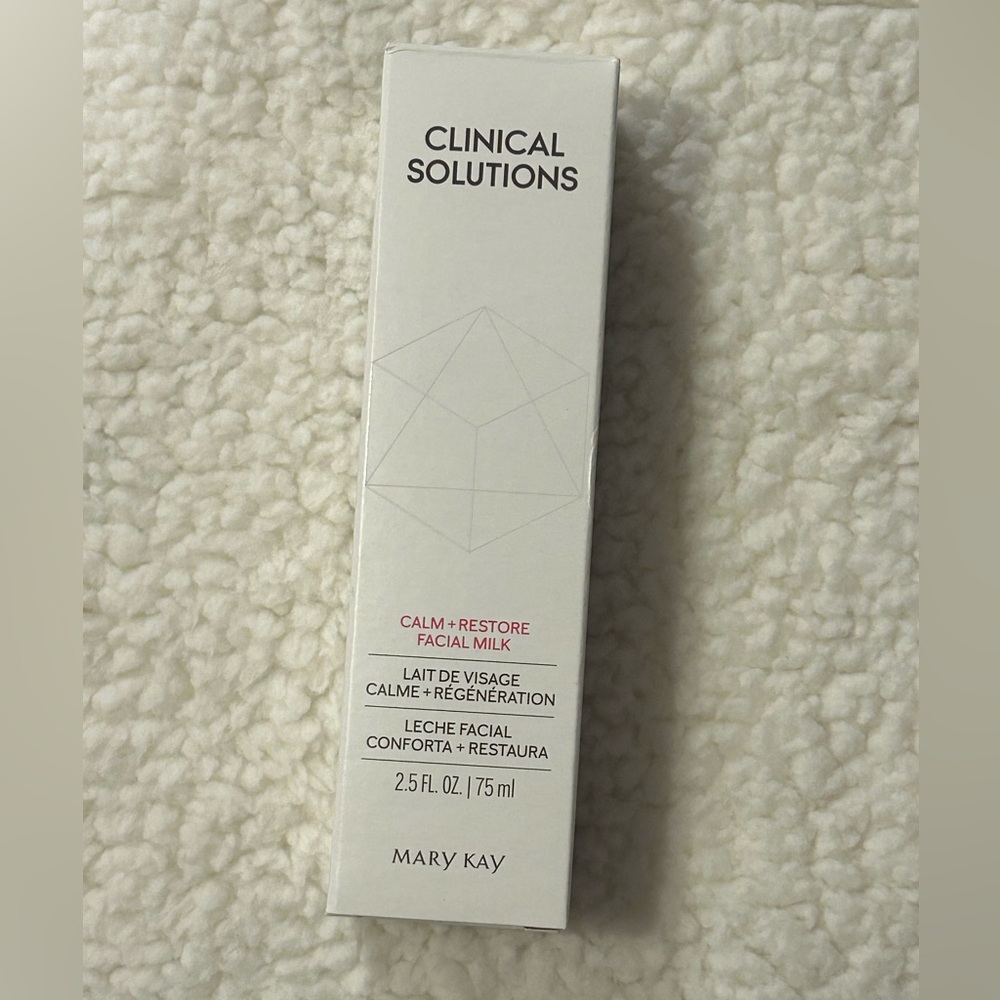 Mary Kay Clinical Solutions Facial Milk - calm and restore facial milk full size